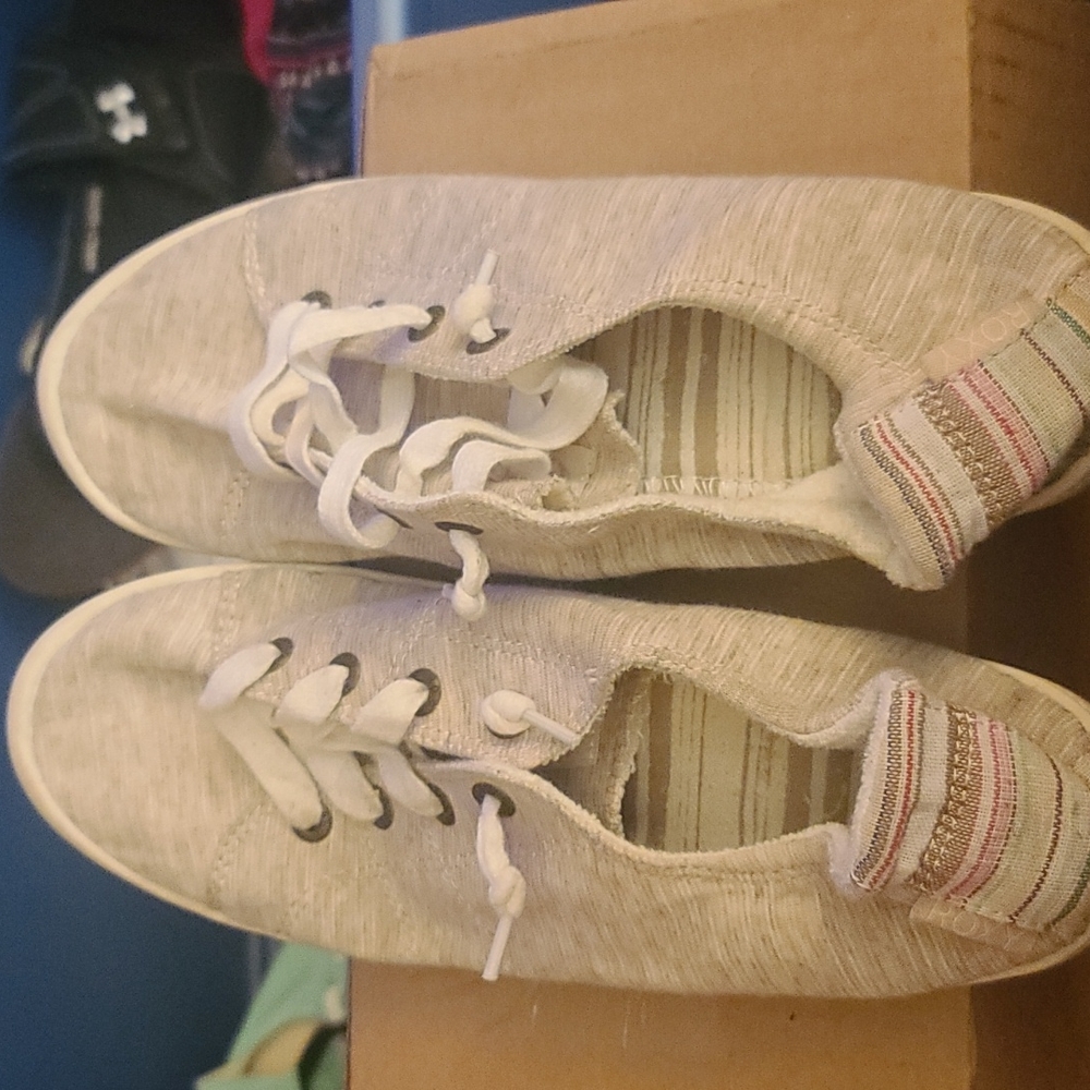 Roxy slip ons size 10